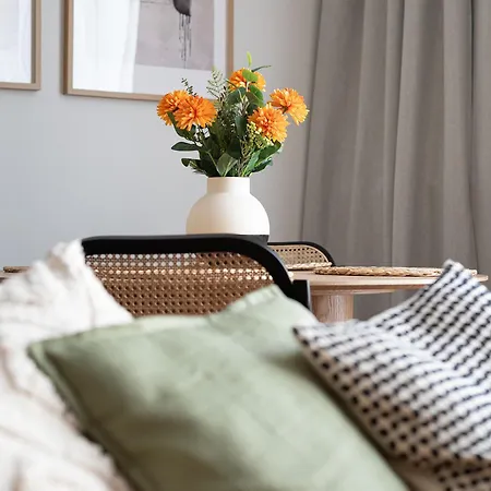 Rentplanet - Przy Dworcu Centralnym