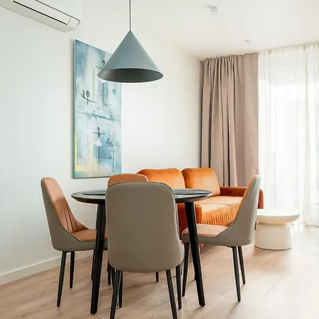 Rentplanet - Przy Dworcu Centralnym *
